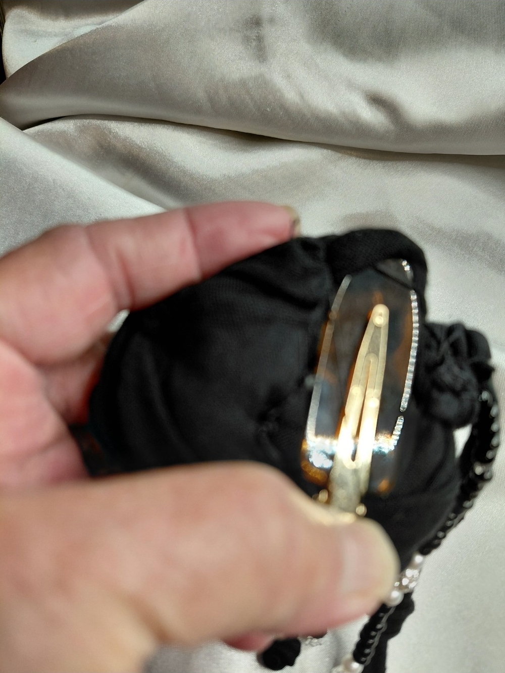 CLIP-ON BEADED ROSET - Picture 3 of 16